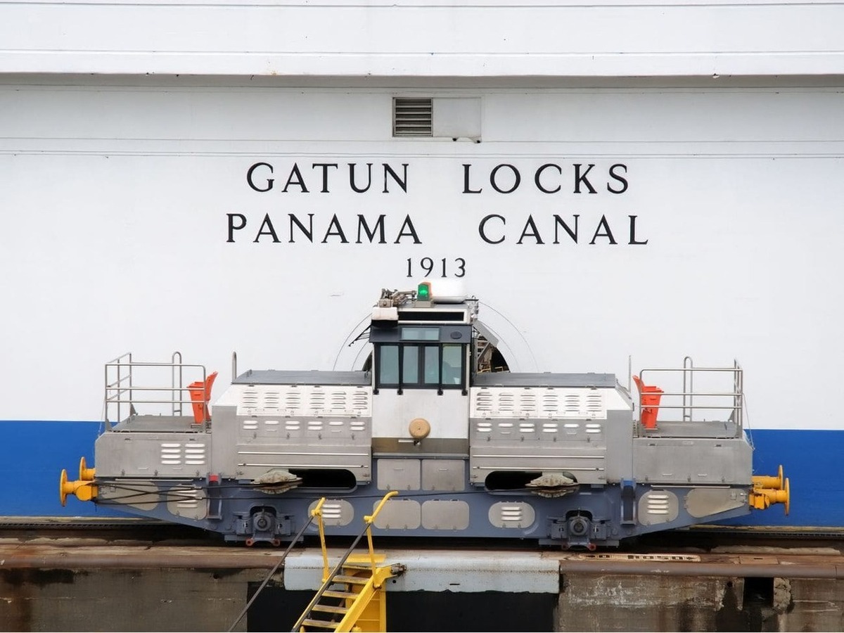 Panama Canal & Amador Causeway Experience Panama insider (1)