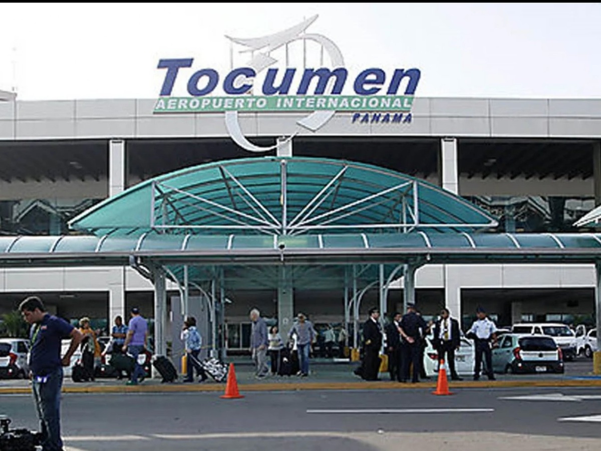 Pickup from and-or drop-off at the airport (1)